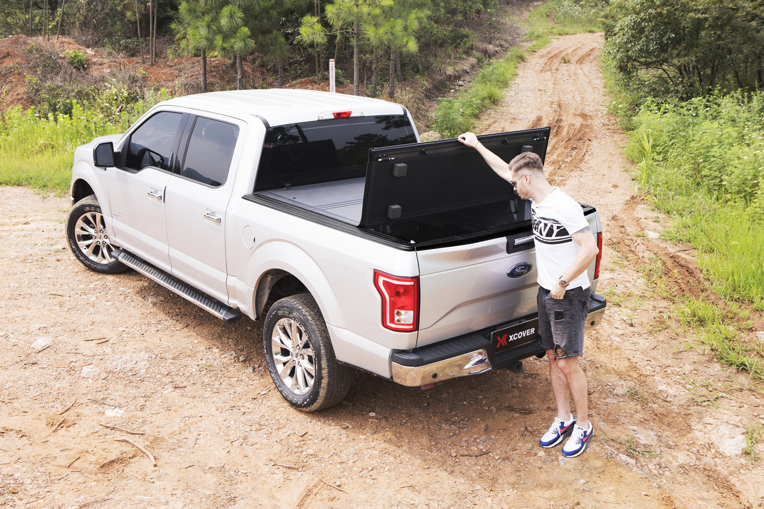 Hard Folding Low Profile Truck Bed Tonneau Cover, 6 Ft Bed (72")
