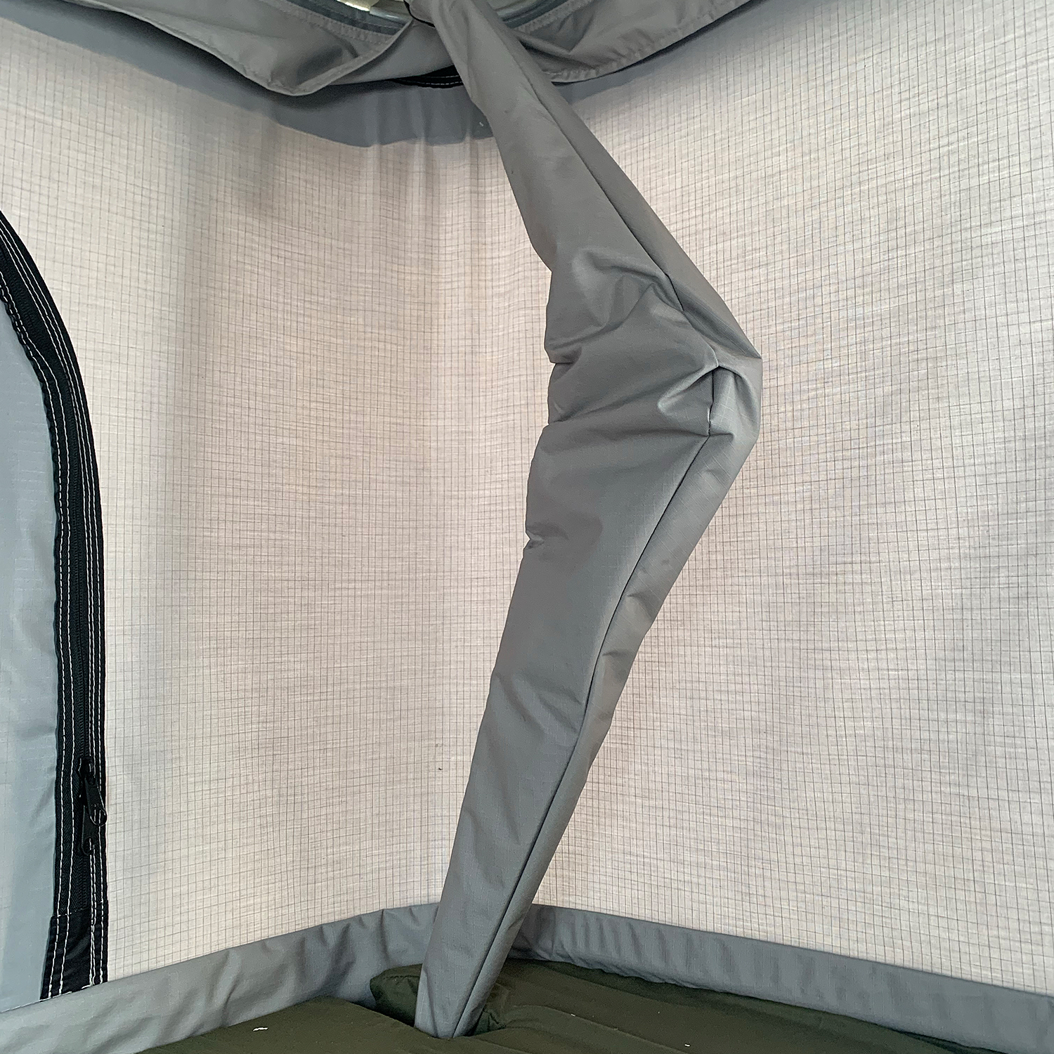 Nomad Hardshell Rooftop Tent - White/Beige